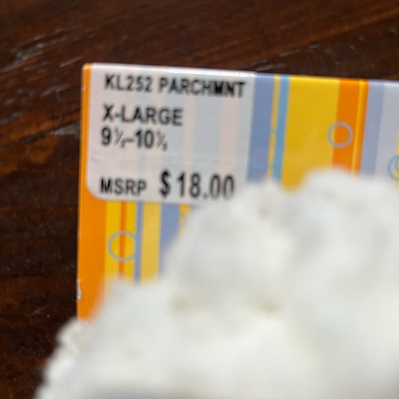 Dearfoams Relax At Home Slippers - Picture 4 of 5